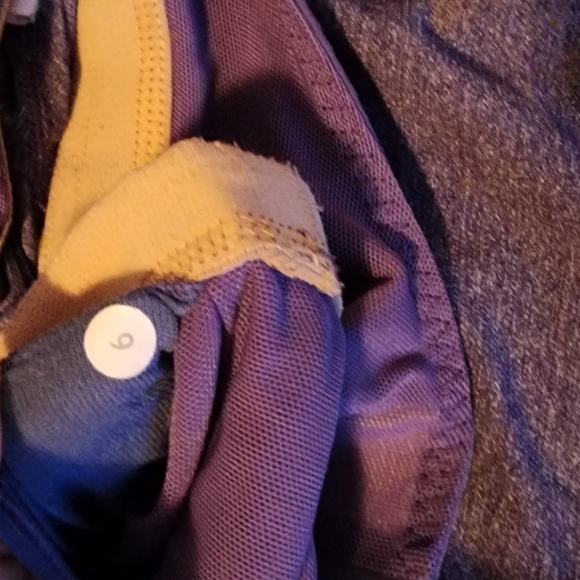 Lululemon tank - size 6 - Picture 2 of 3